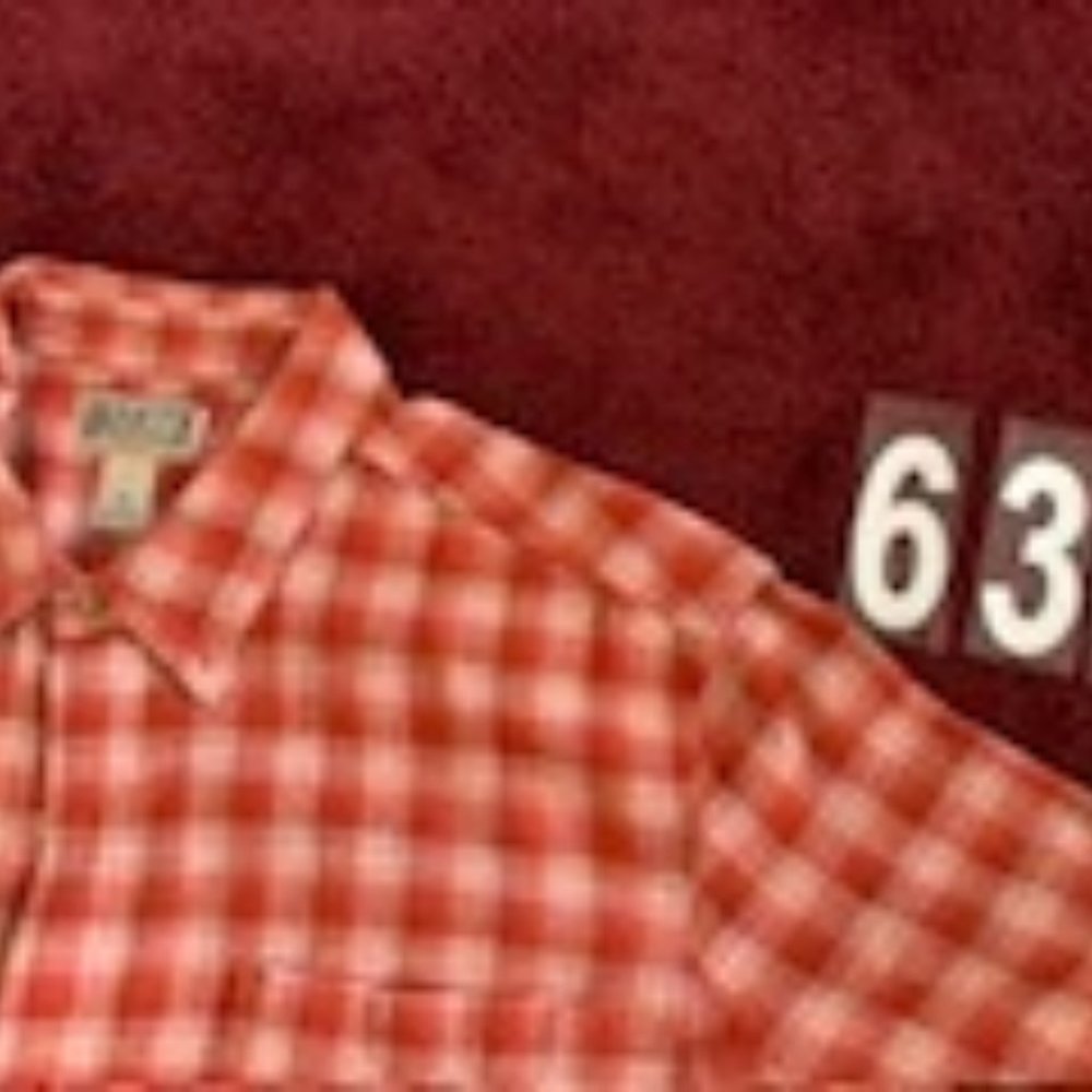 Duluth Trading Co., #639 - XL Button down collar - Organic Cotton - Red/orange